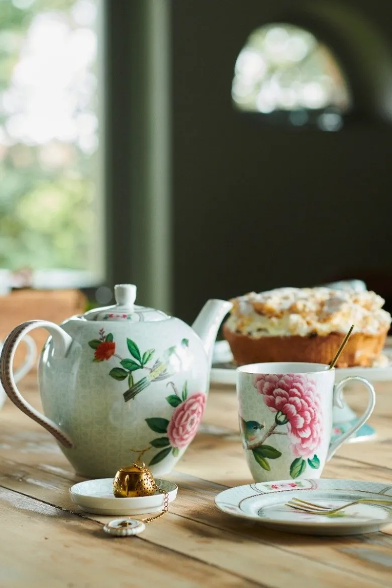 Blushing Birds Tasse groß weiß