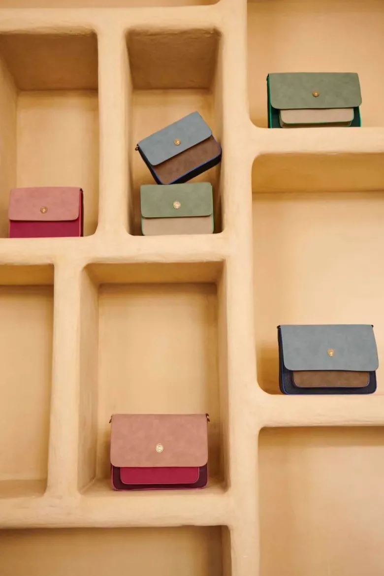 Fenna Schultertasche Klein Uni Rot