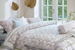 Zierkissen Quilted Kairi Bloom Hellblau